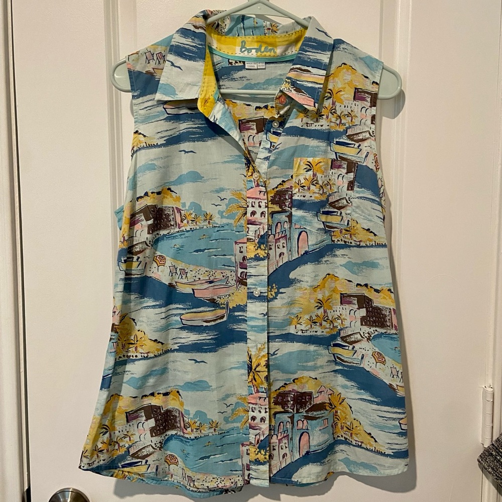 Boden button up sleeveless graphical beach/riviera blouse in Med
